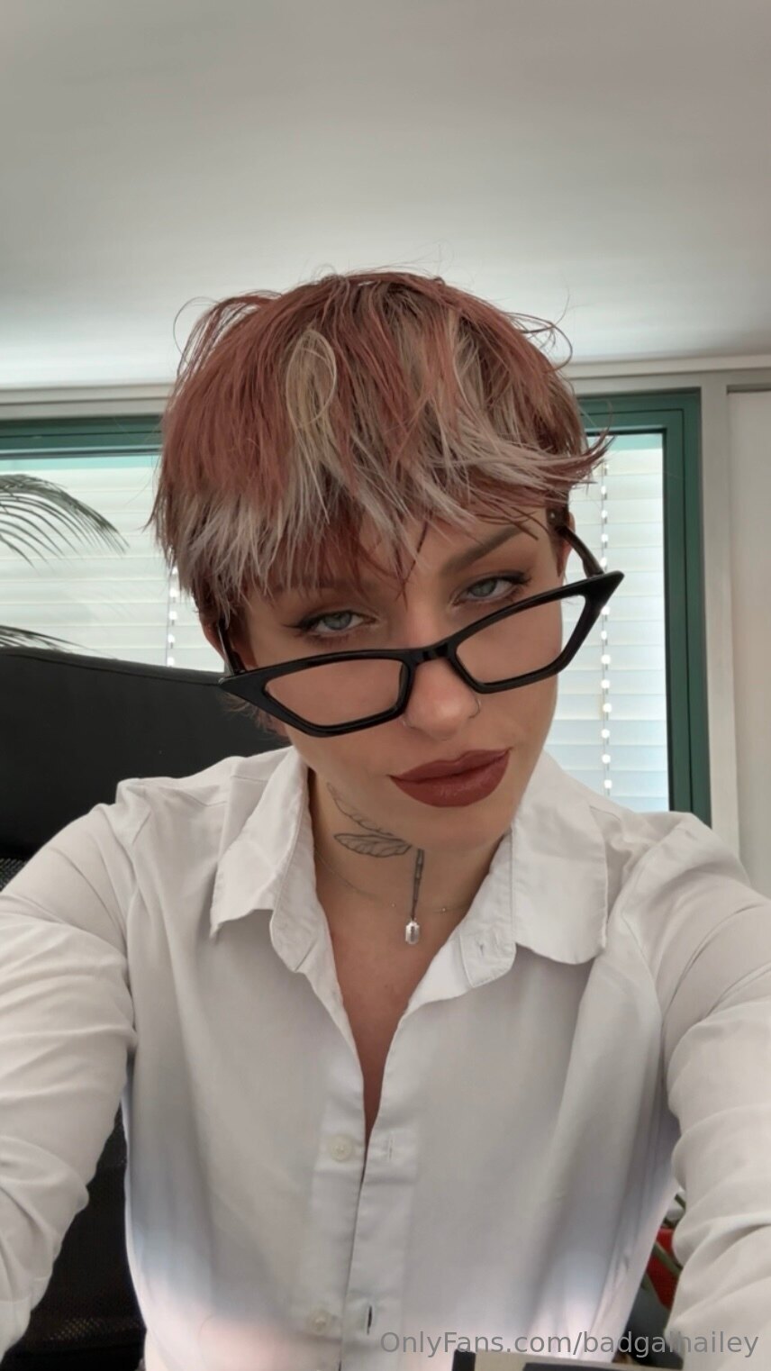 Badgalhailey Rule 34 Image